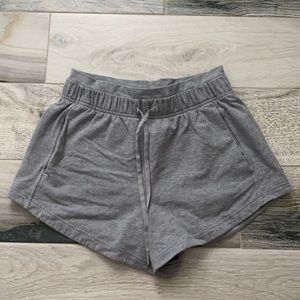 Lululemon inner glow high rise short
